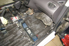 shumoizolyatsiya-Ford-Focus-1-21