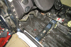 shumoizolyatsiya-Ford-Focus-1-26