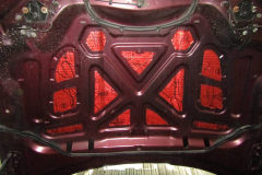 shumoizolyatsiya-Jaguar-Xe-1