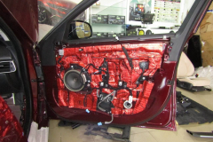 shumoizolyatsiya-Jaguar-Xe-11