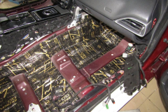 shumoizolyatsiya-Jaguar-Xe-16