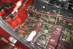 shumoizolyatsiya-Jaguar-Xe-18