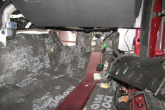 shumoizolyatsiya-Jaguar-Xe-26