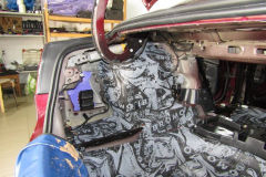 shumoizolyatsiya-Jaguar-Xe-33