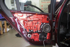 shumoizolyatsiya-Jaguar-Xe-7