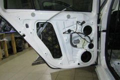 shumoizolyatsiya-Skoda-Octavia-A7-4
