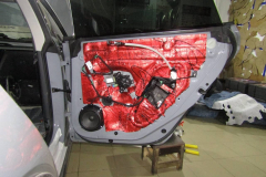 shumoizolyatsiya-Volkswagen-Passat-CC-5