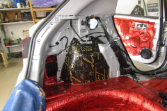 shumoizolyatsiya-Kia-Rio-X-Line-11