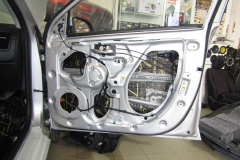 shumoizolyatsiya-Kia-Rio-X-Line-14