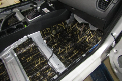 shumoizolyatsiya-Kia-Rio-X-Line-3