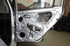 shumoizolyatsiya-Kia-Rio-X-Line-31