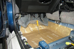 shumoizolyatsiya-Suzuki-Sx4-27