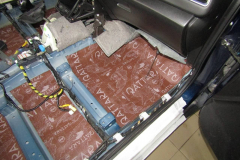 shumoizolyatsiya-Suzuki-Sx4-36