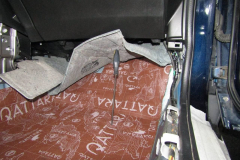 shumoizolyatsiya-Suzuki-Sx4-37