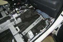 shumoizolyatsiya-Toyota-Highlander-4-2025-22