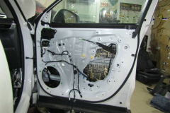 shumoizolyatsiya-Toyota-Highlander-4-2025-5