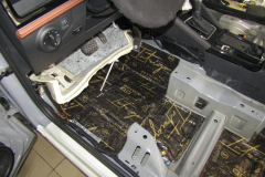 shumoizolyatsiya-Jetta-Vs-7-13