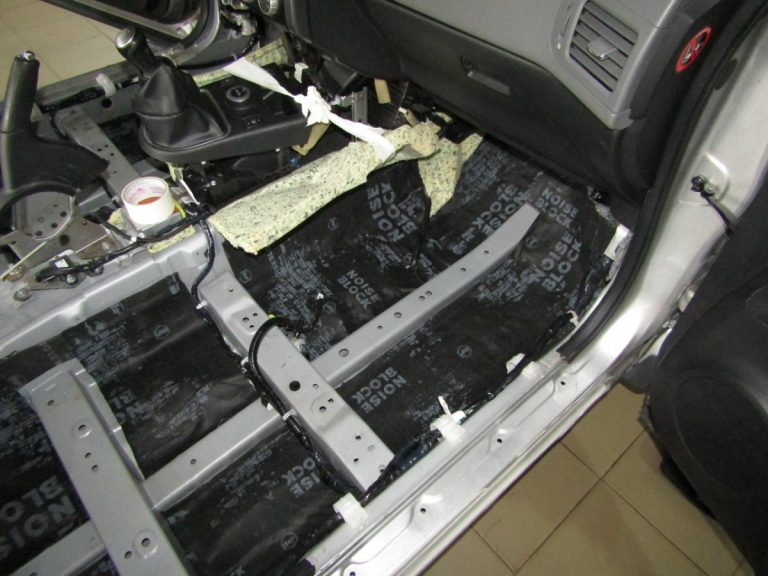 Шумоизоляция Nissan X Trail T31 Stop Shum