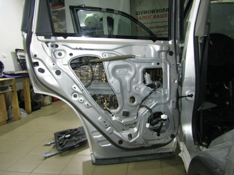 Шумоизоляция Nissan X Trail T31 Stop Shum