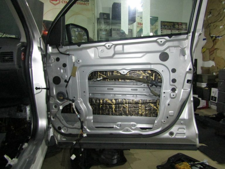 Шумоизоляция Nissan X Trail T31 Stop Shum