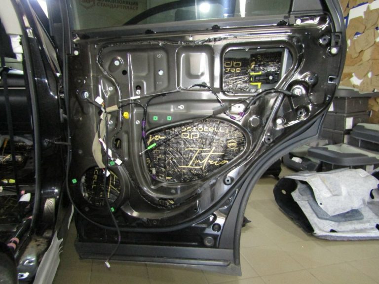 Шумоизоляция Lexus RX 350 Stop Shum