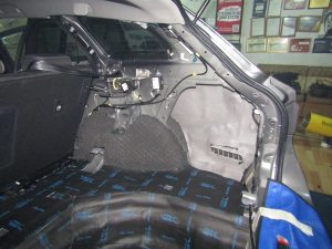 Шумоизоляция арок Toyota Avensis StopShum