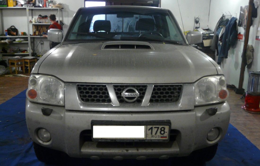 Nissan Np 300