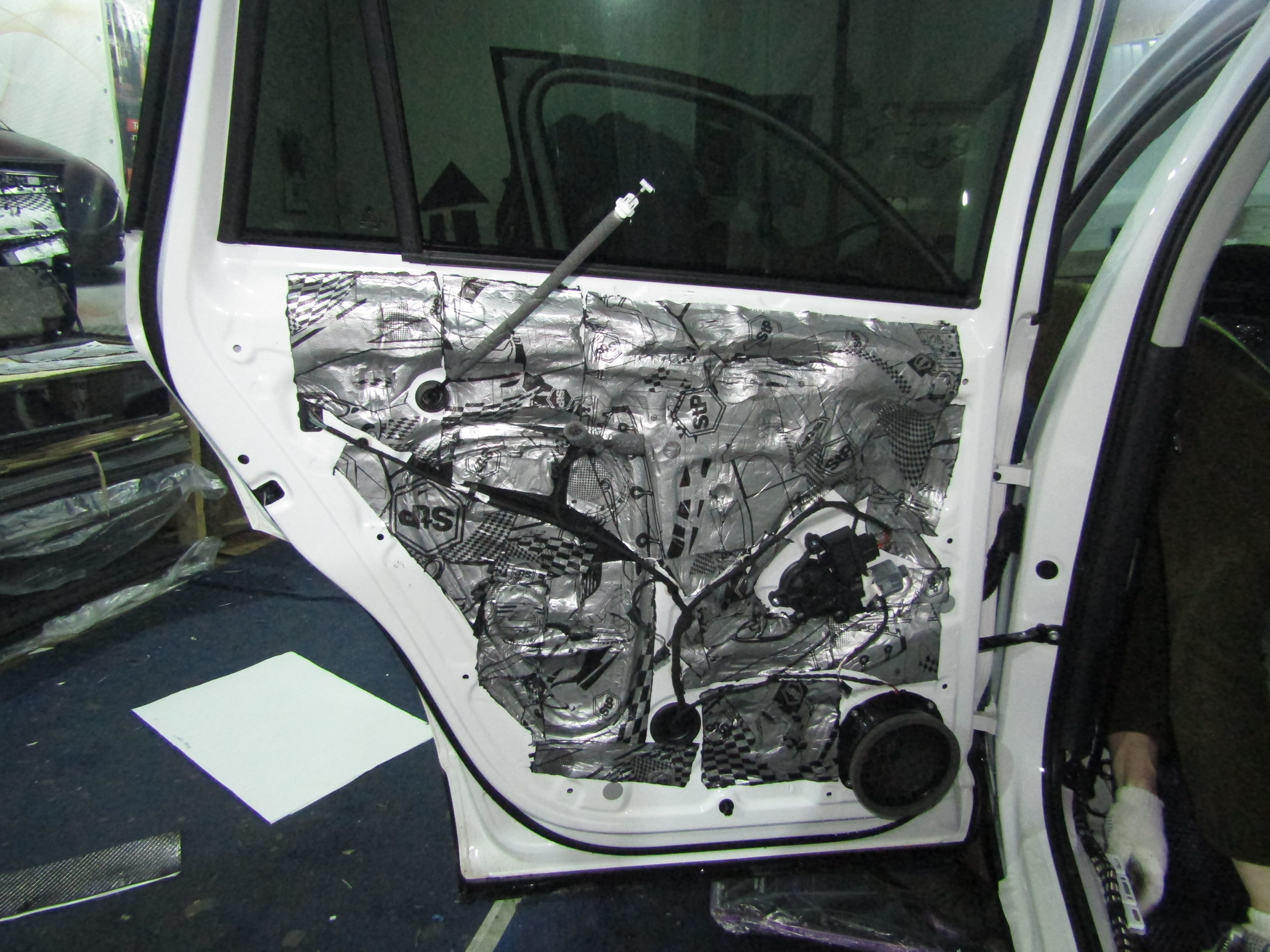 Шумоизоляция Skoda Kodiaq StopShum