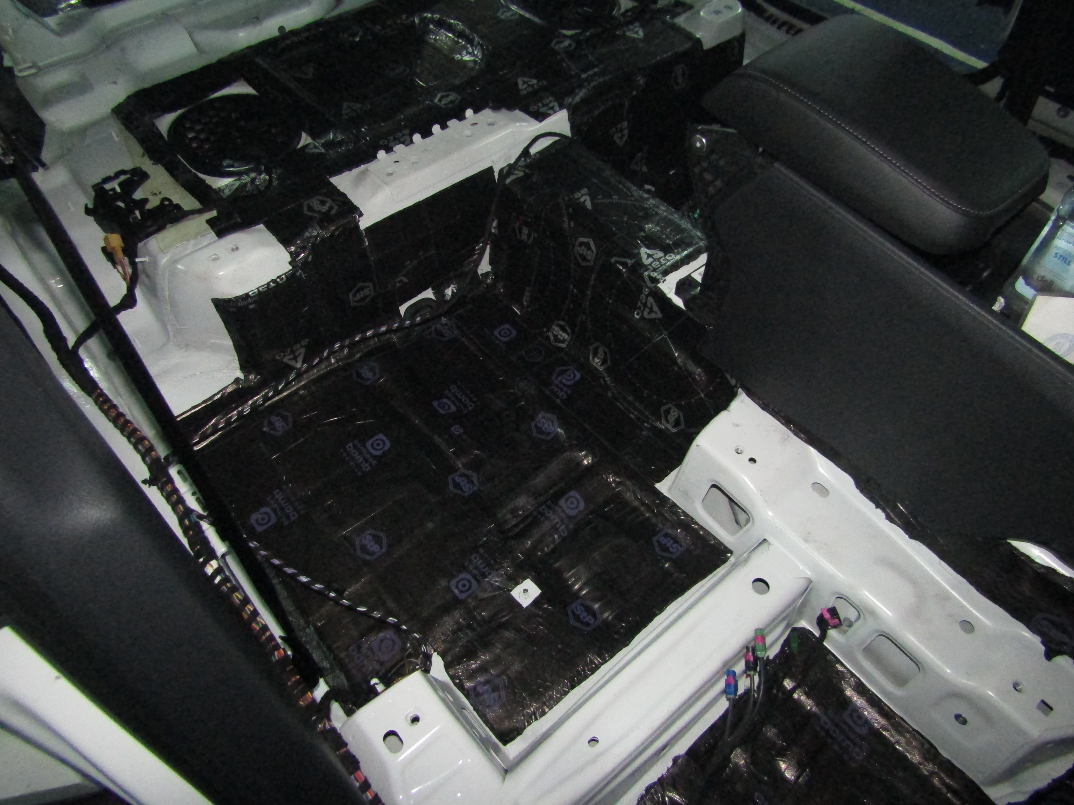 Шумоизоляция Skoda Kodiaq StopShum