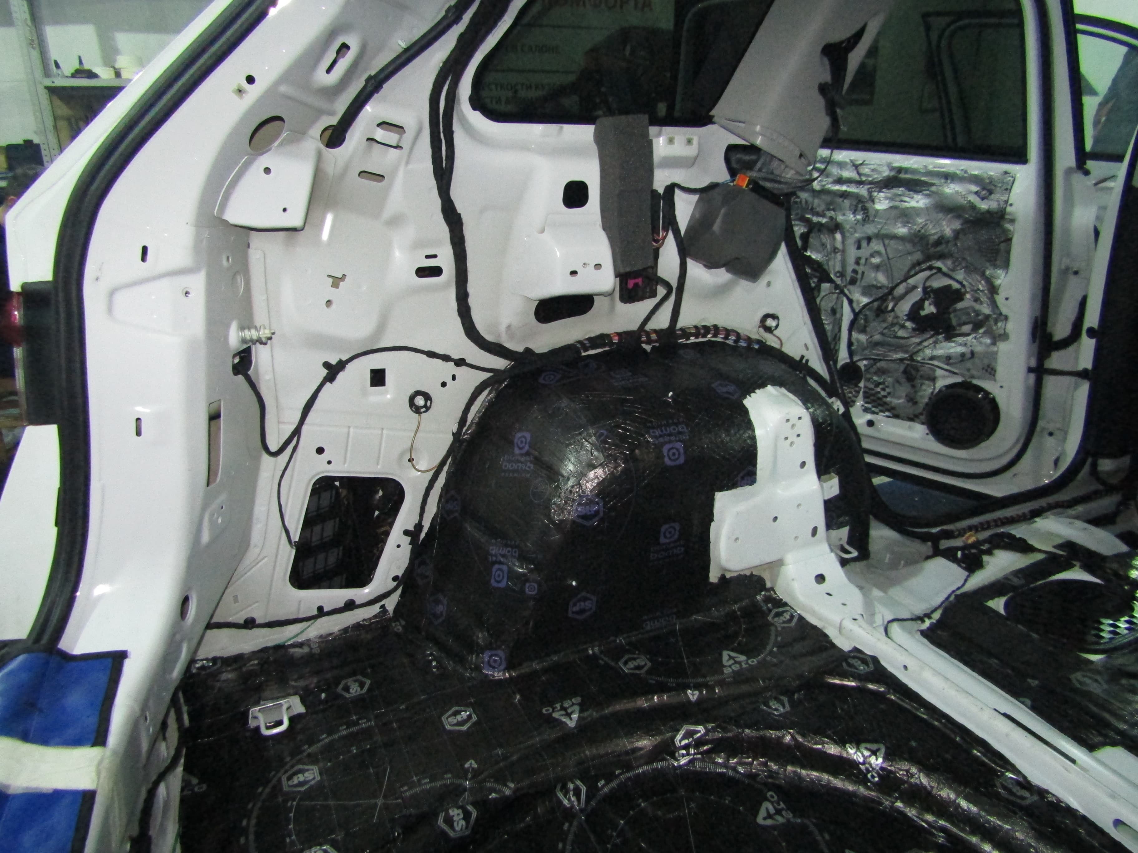 Шумоизоляция Skoda Kodiaq StopShum