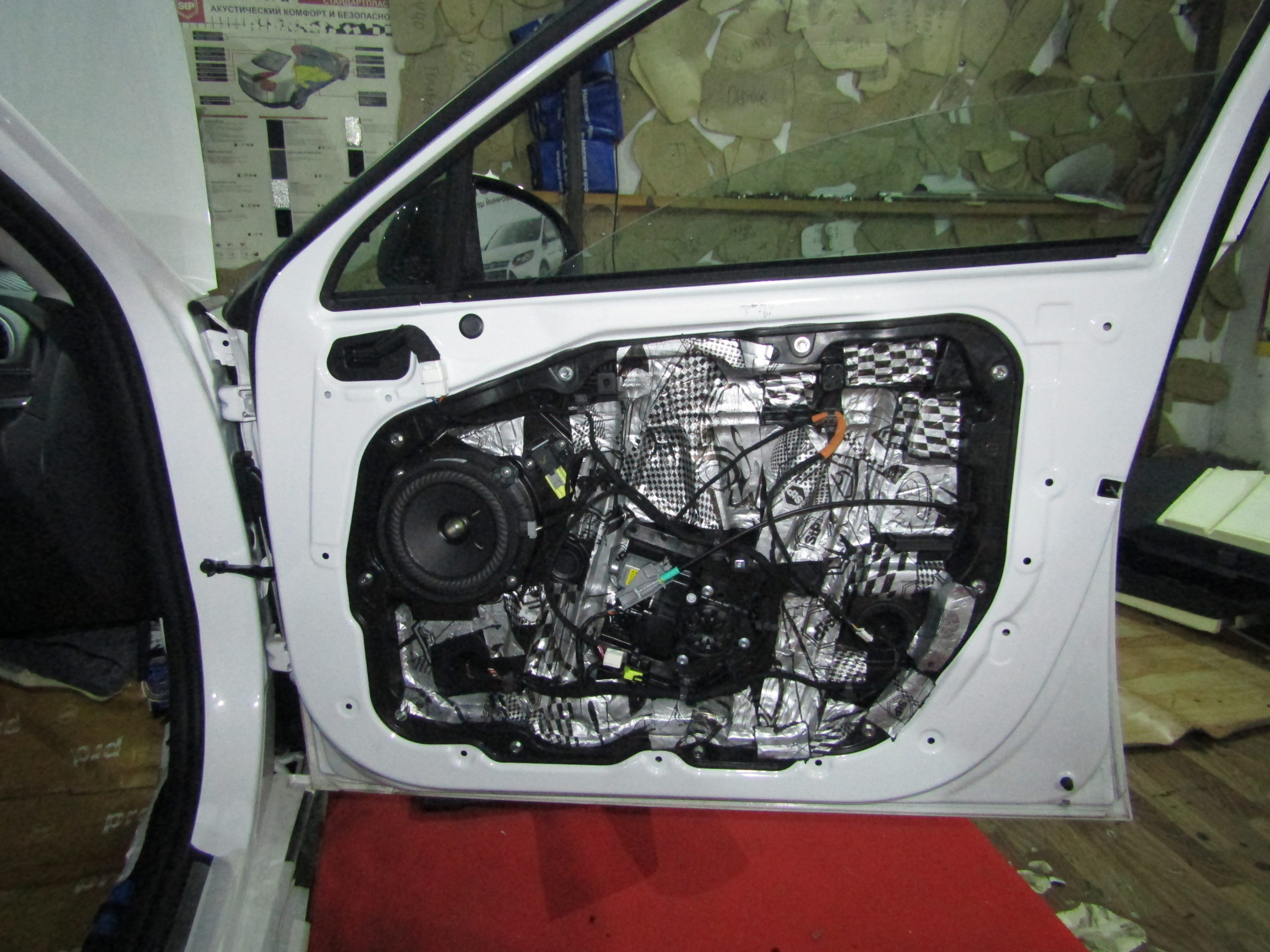 Шумоизоляция Hyundai Sonata 8 Stopshum