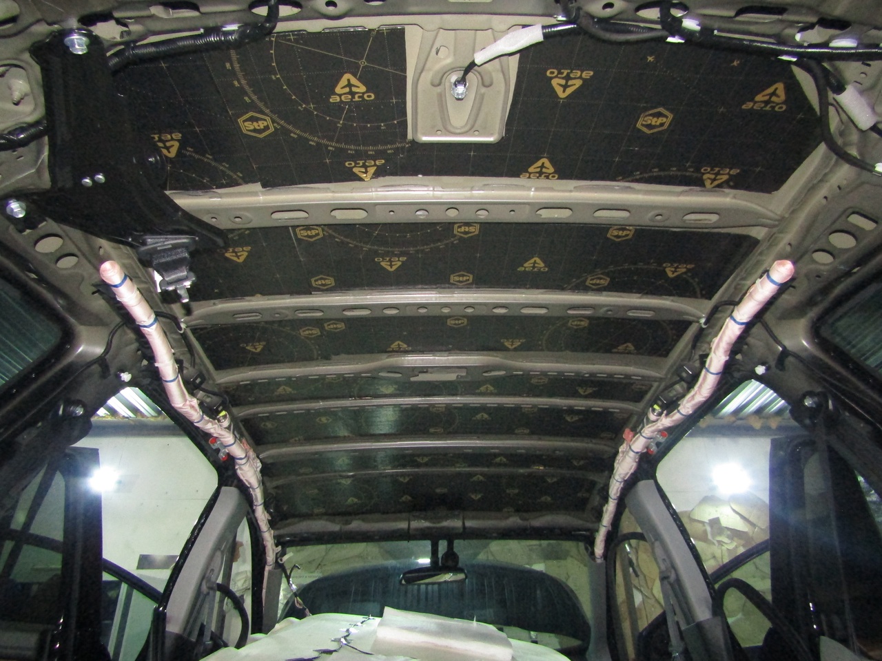 Шумоизоляция крыши Honda CRV