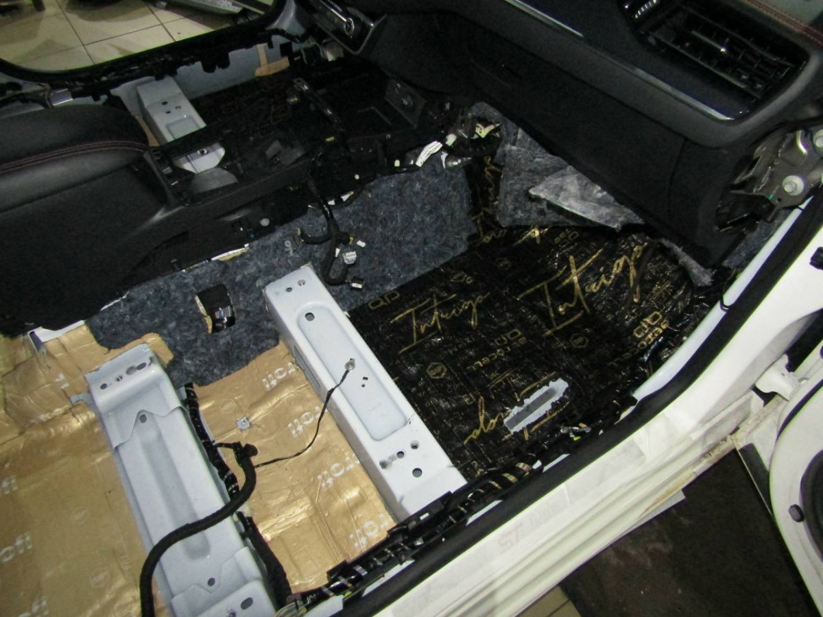 Шумоизоляция Ford Focus 4 Stop Shum