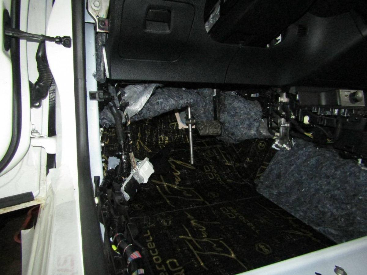 Шумоизоляция Ford Focus 4 Stop Shum