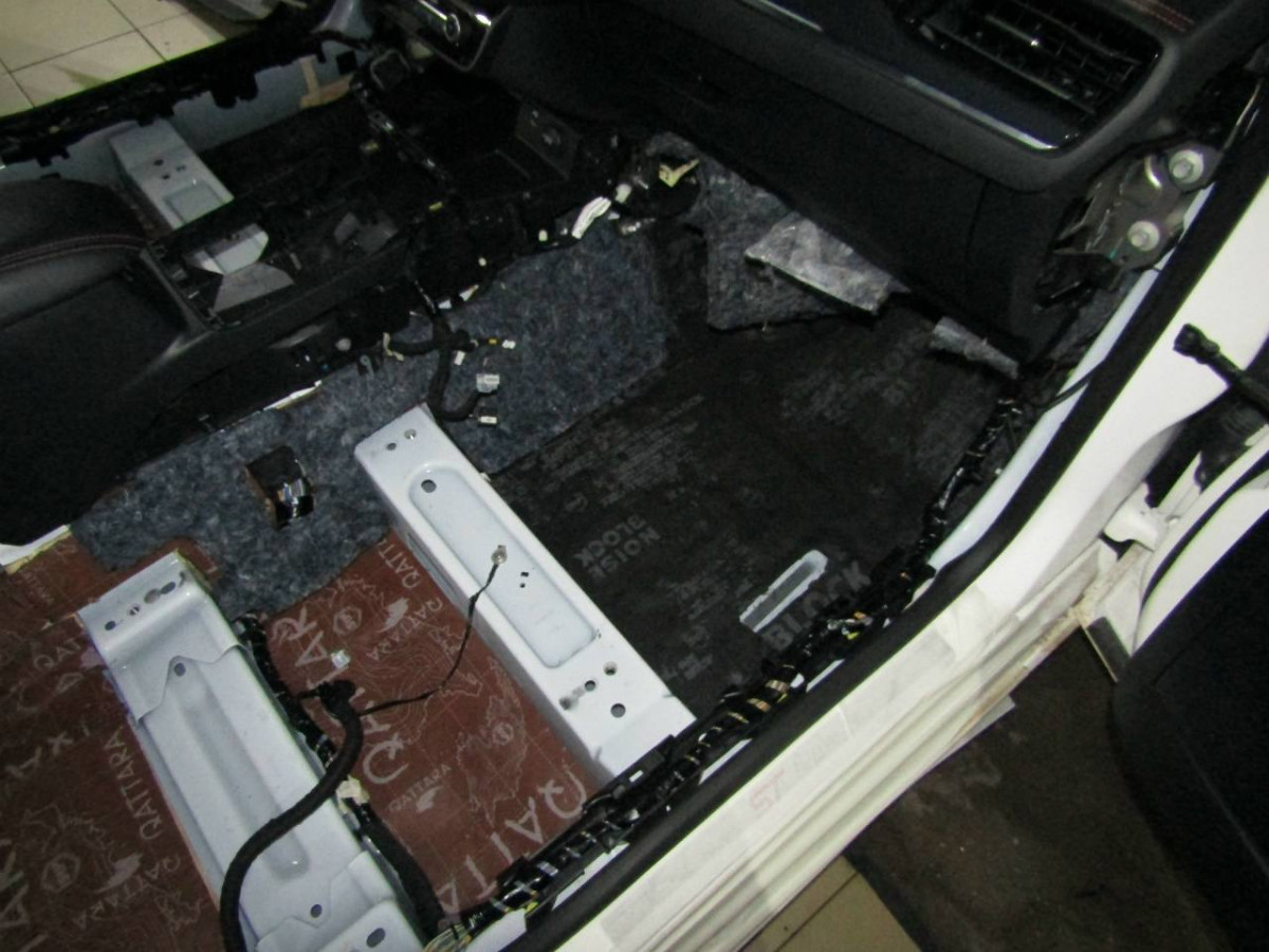 Шумоизоляция Ford Focus 4 Stop Shum