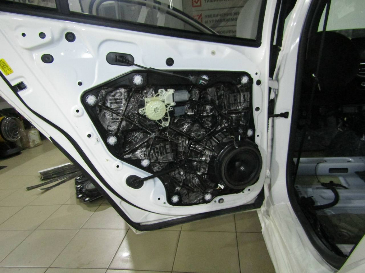 Шумоизоляция Ford Focus 4 Stop Shum