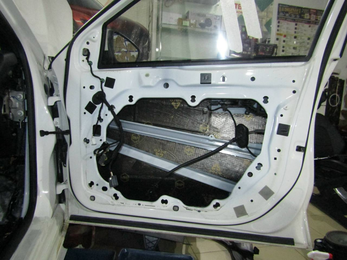 Шумоизоляция Ford Focus 4 Stop Shum