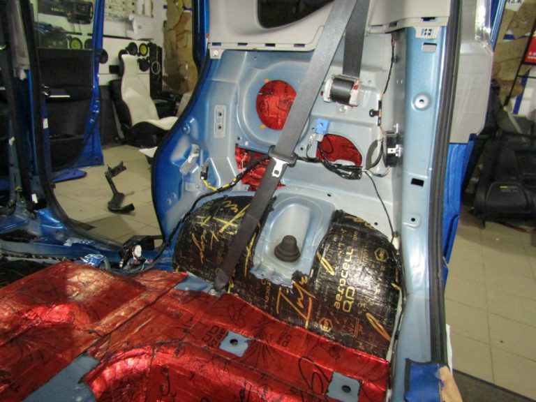 Шумоизоляция Suzuki Solio Stop Shum