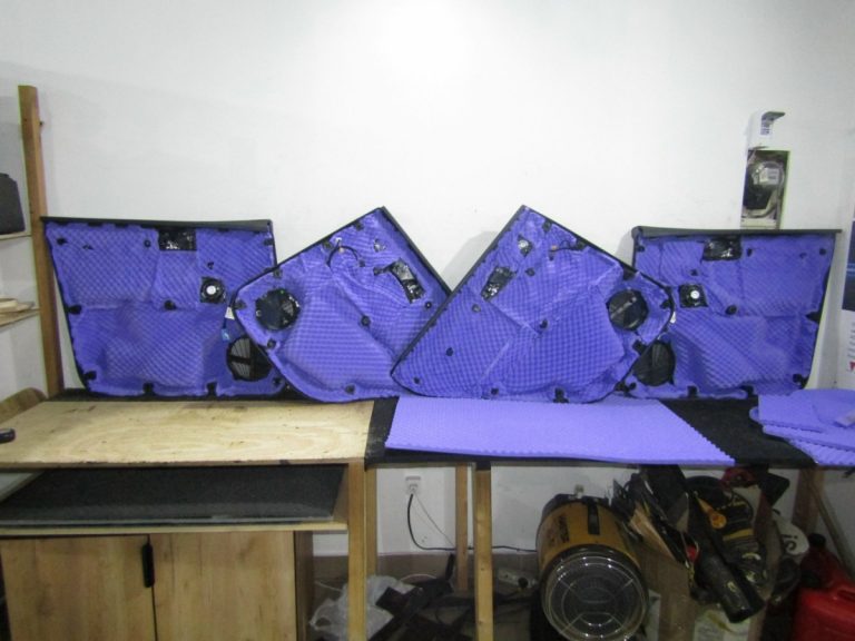 Шумоизоляция Audi Q5 L Stop Shum