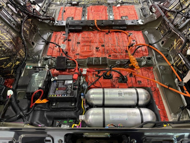 Шумоизоляция Lynk&Co 900 Stop Shum