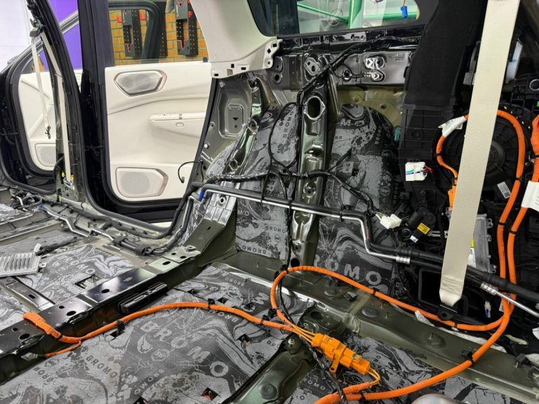 Шумоизоляция Lynk&Co 900 Stop Shum