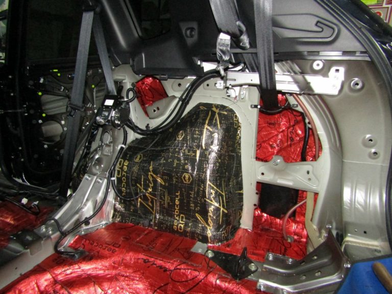 Шумоизоляция Mitsubishi Outlander 4 Stop Shum