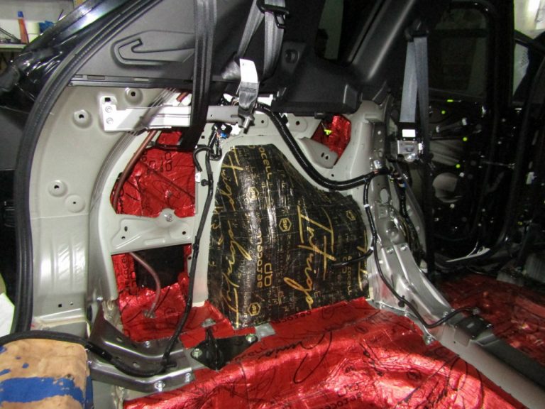 Шумоизоляция Mitsubishi Outlander 4 Stop Shum