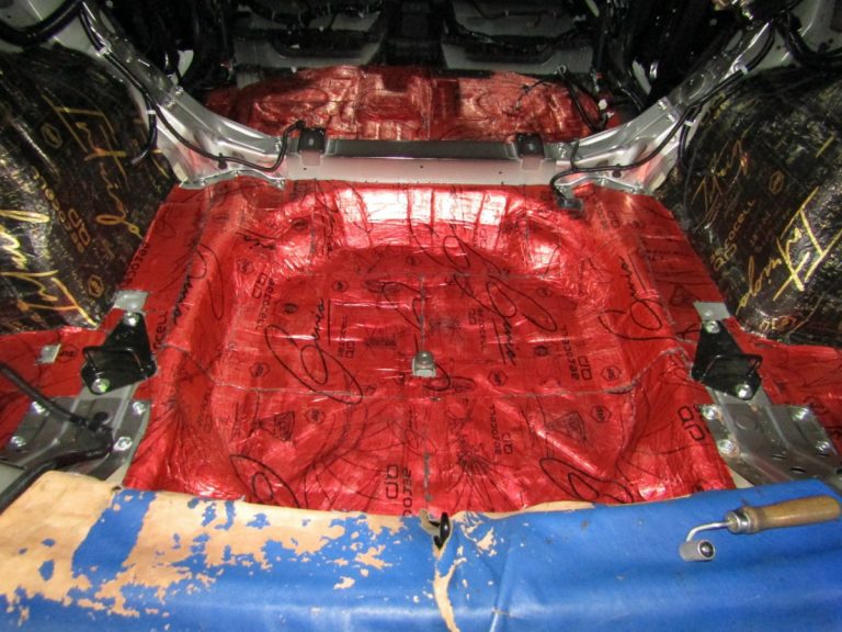 Шумоизоляция Mitsubishi Outlander 4 Stop Shum