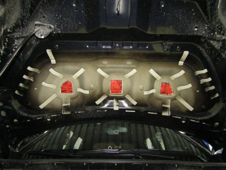 Шумоизоляция Mitsubishi Outlander 4 Stop Shum