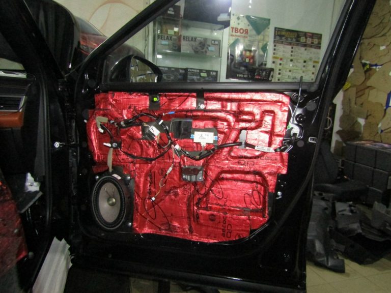 Шумоизоляция Mitsubishi Outlander 4 Stop Shum