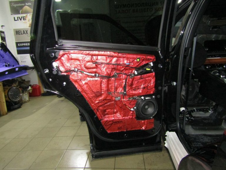 Шумоизоляция Mitsubishi Outlander 4 Stop Shum