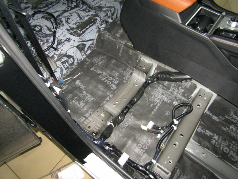 Шумоизоляция Mitsubishi Outlander 4 Stop Shum