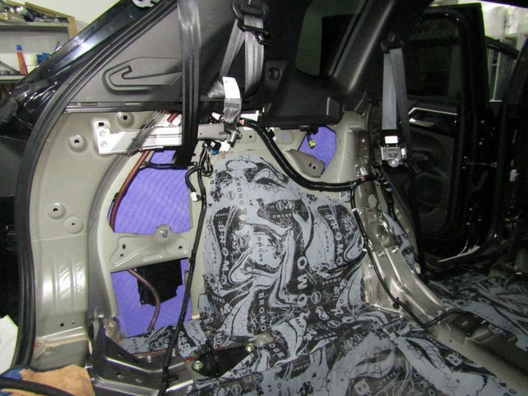 Шумоизоляция Mitsubishi Outlander 4 Stop Shum