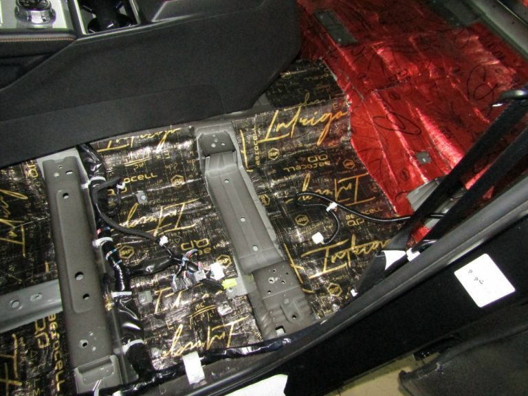 Шумоизоляция Mitsubishi Outlander 4 Stop Shum